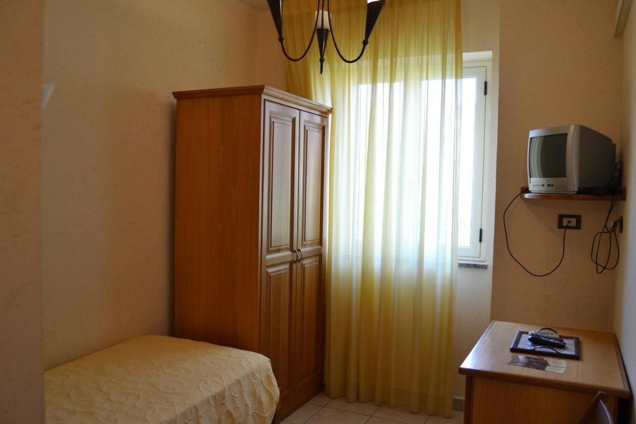 Hotel Ristorante L'Avvenire ジッツェリーア 部屋 写真