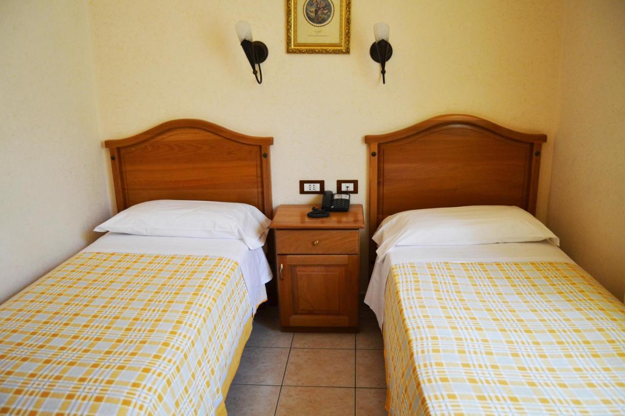 Hotel Ristorante L'Avvenire ジッツェリーア 部屋 写真