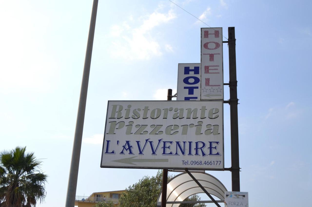 Hotel Ristorante L'Avvenire ジッツェリーア エクステリア 写真
