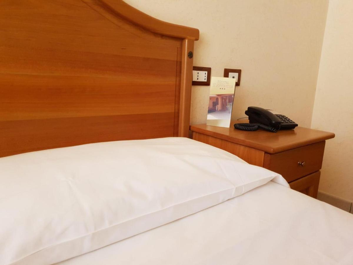 Hotel Ristorante L'Avvenire ジッツェリーア エクステリア 写真