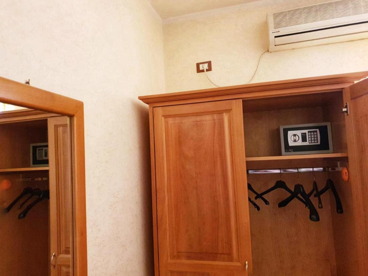 Hotel Ristorante L'Avvenire ジッツェリーア エクステリア 写真