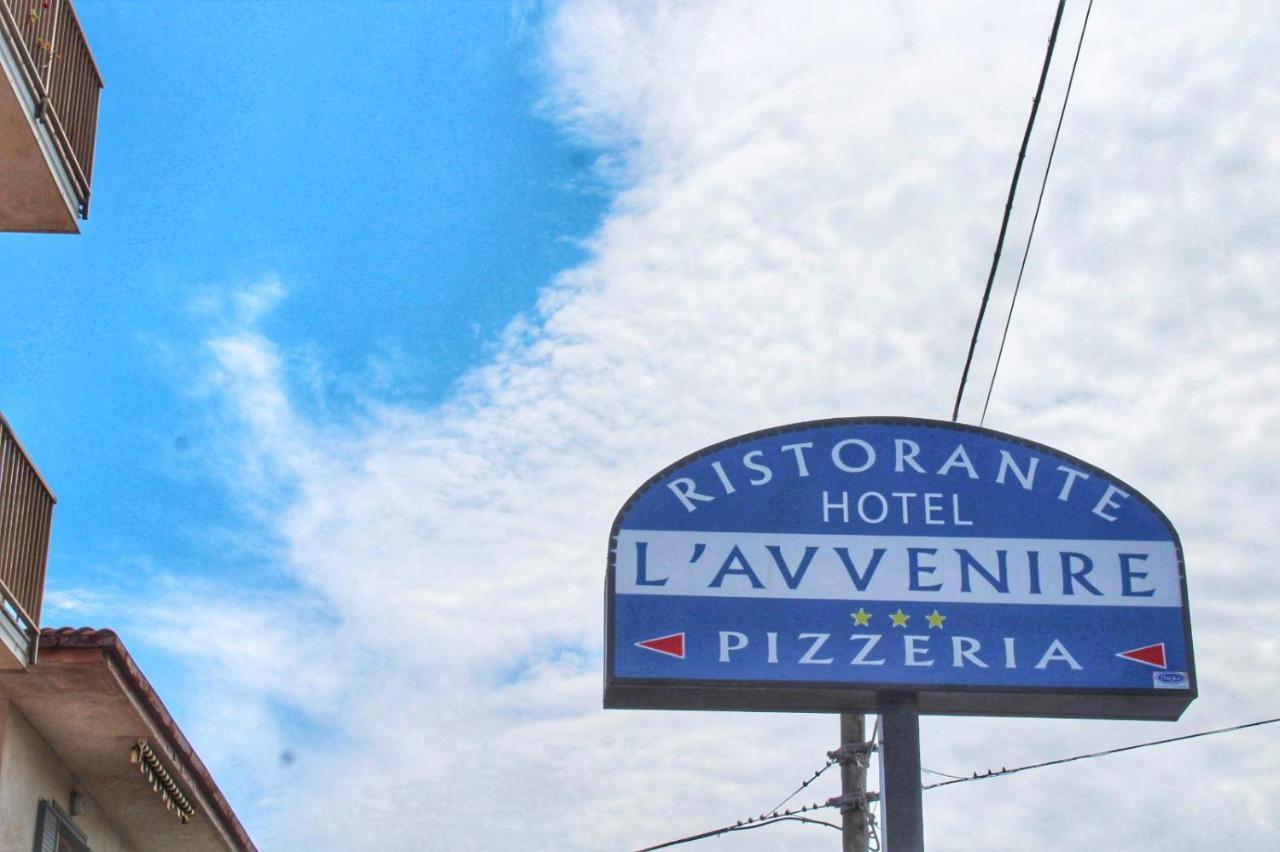 Hotel Ristorante L'Avvenire ジッツェリーア エクステリア 写真
