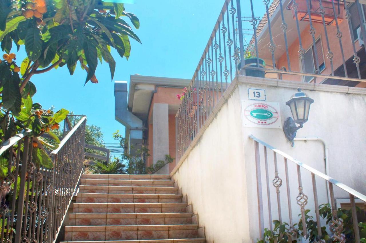 Hotel Ristorante L'Avvenire ジッツェリーア エクステリア 写真